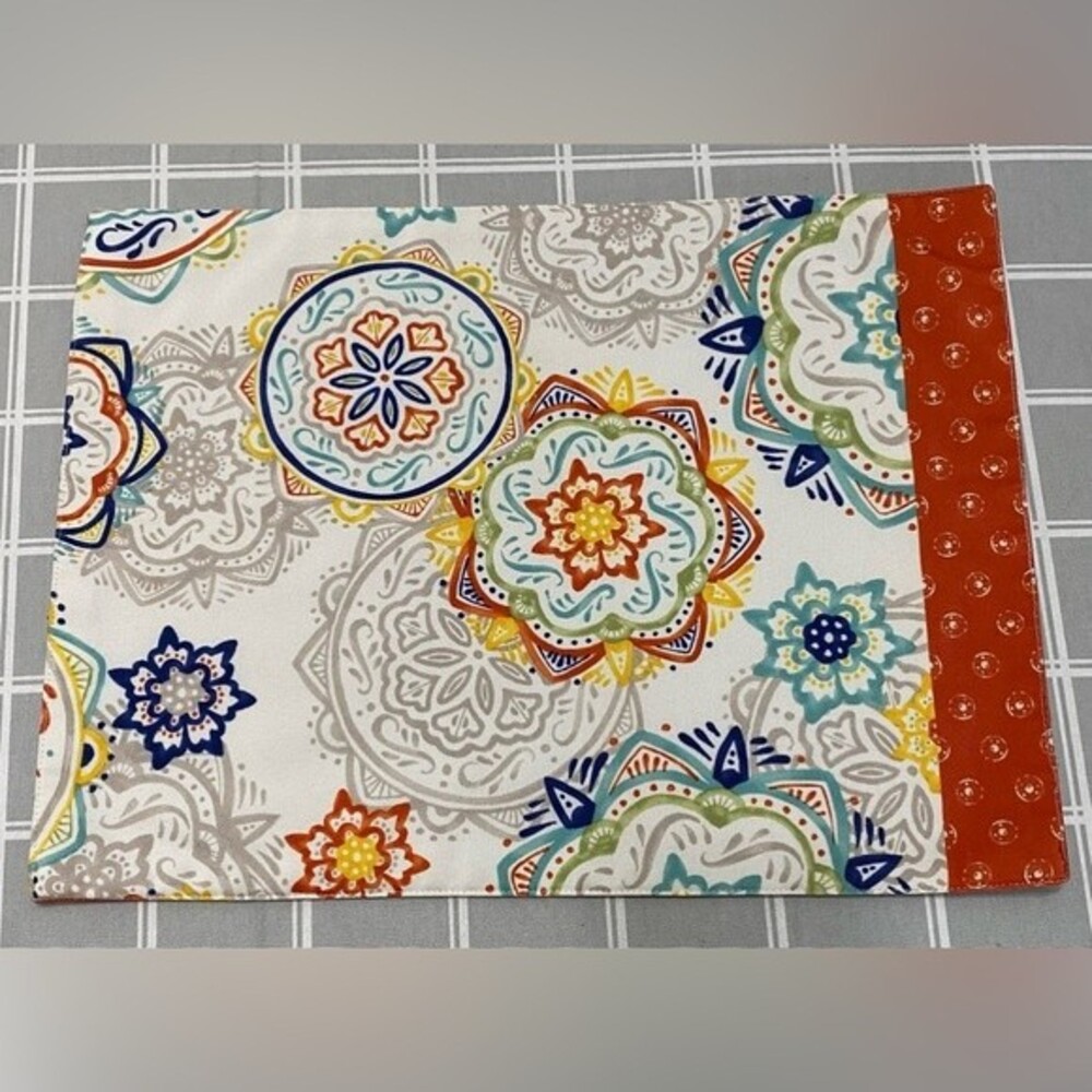 Set of 4) cloth placemats beautiful vibrant colors and a sturdy durable fabric